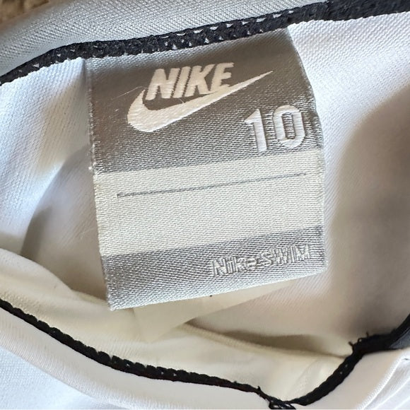 Nike Swim Women's Black and Gray Tank Blouse - Size 10From PanacheProse