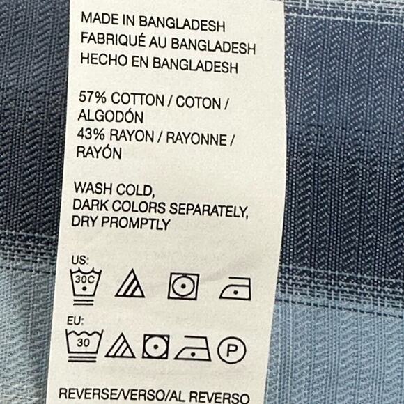 Van Heusen Shirt Men’s Chambray Short Sleeve  Button - Size Large, from PanacheProse