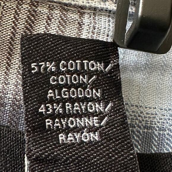 Van Heusen Shirt Men’s Chambray Short Sleeve  Button - Size Large, from PanacheProse