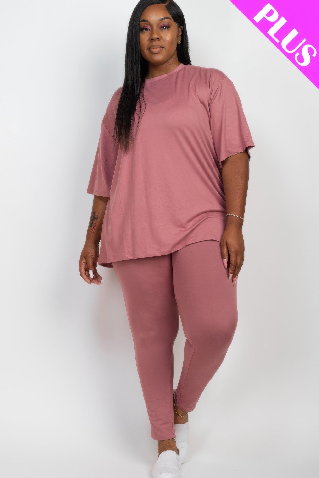 Plus Size Oversized T-shirt & Leggings Set – Comfortable and Stylish"