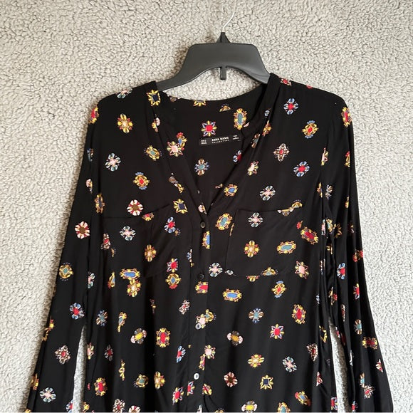 Zara Basic Women’s Floral Black Button-Up Blouse - Size Women’s USA S, from PanacheProse