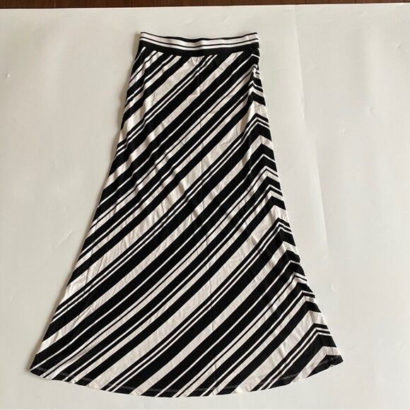 Ann Taylor Women's Skirt Size XS Black Petite Striped Maxi Classy Rayon