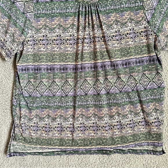 Geometric Print Short Sleeve Blouse – Size MP (BonWorth) Pre-Loved