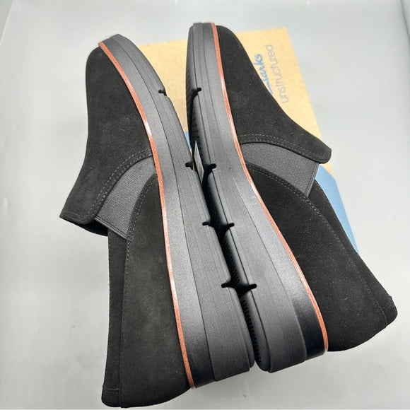 Clarks Shaylin Ave Black Suede Slip-Ons – Women’s Size 10.5 M New